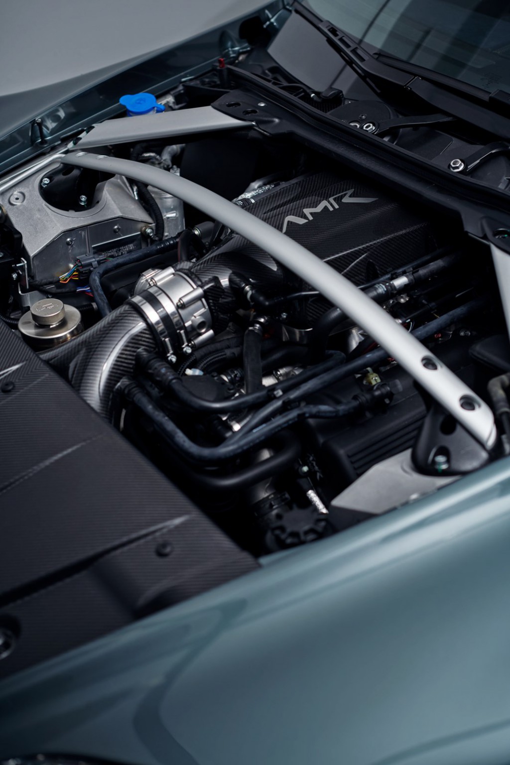 V8 Vantage