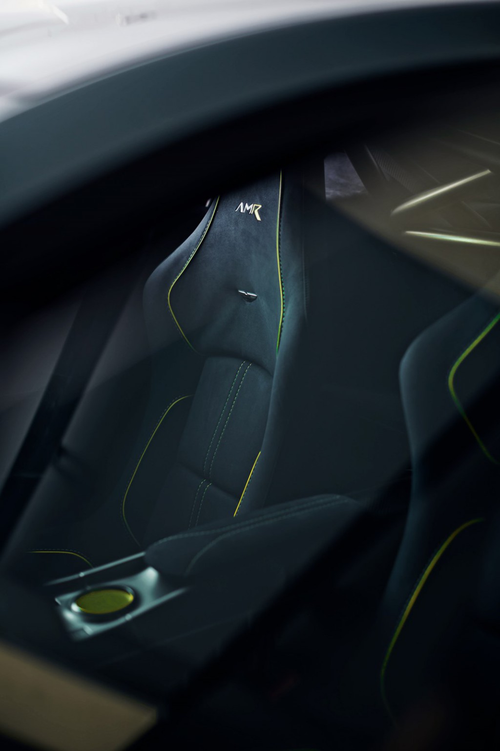 V8 Vantage